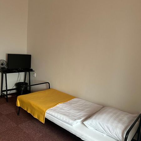 Hostel Kolotuk Hradec Králové Zewnętrze zdjęcie