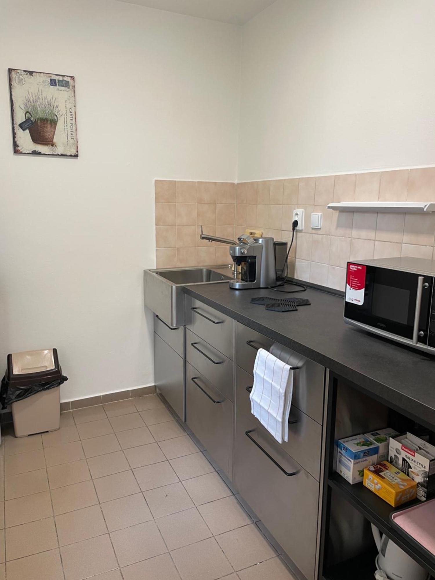 Hostel Kolotuk Hradec Králové Zewnętrze zdjęcie