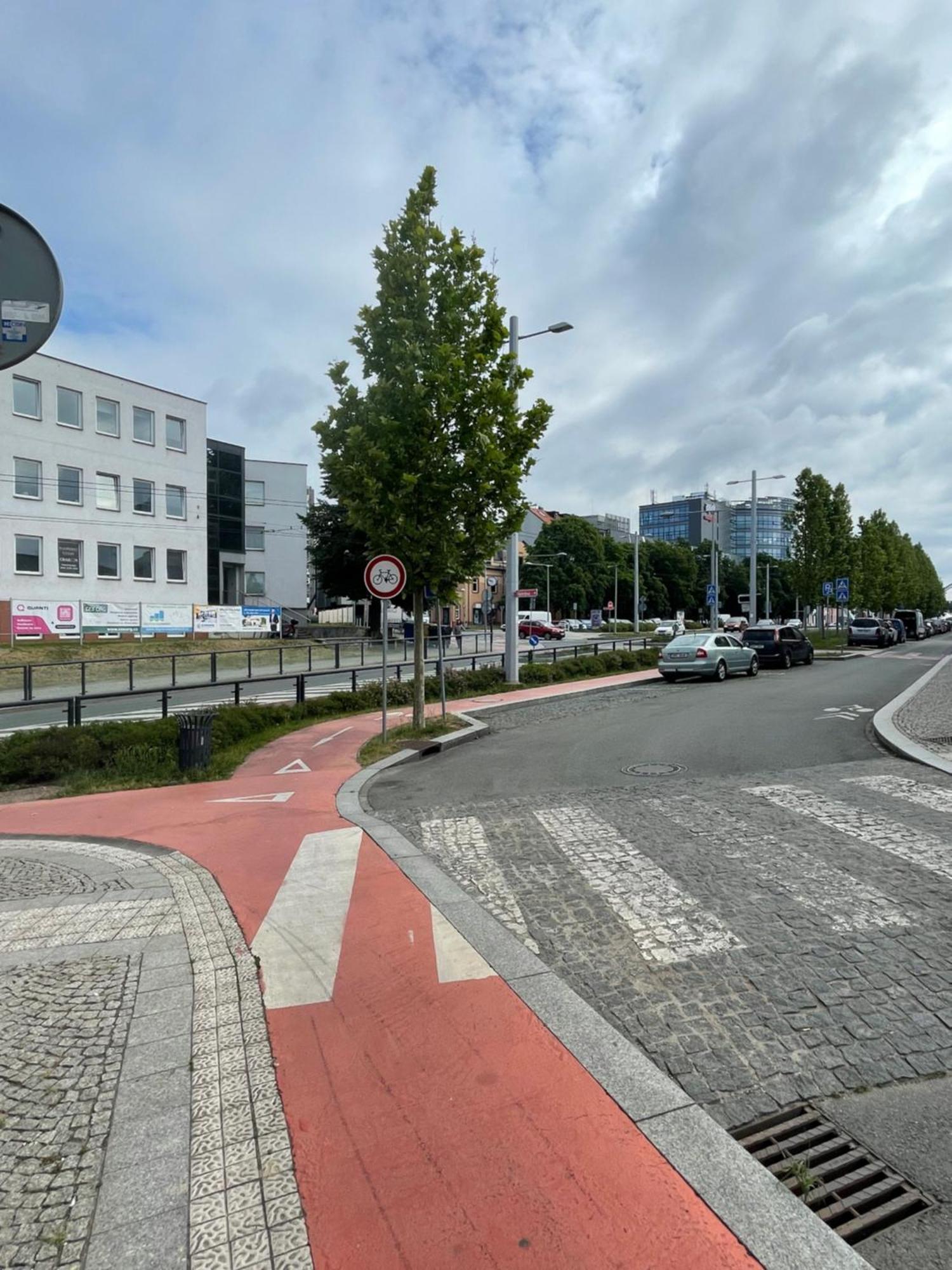 Hostel Kolotuk Hradec Králové Zewnętrze zdjęcie