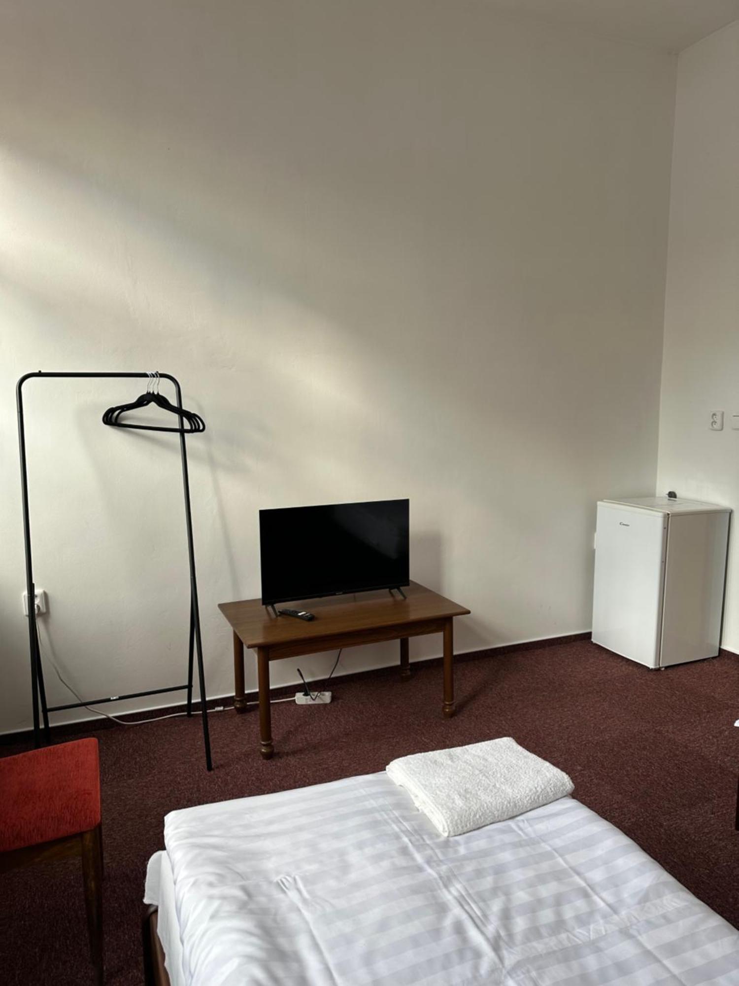 Hostel Kolotuk Hradec Králové Zewnętrze zdjęcie